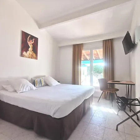 L'auberge Camarguaise Les Les Saintes-Maries-de-la-Mer Extérieur photo